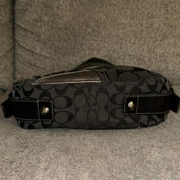 Gray Coach Patchwork - Picture 3 of 5